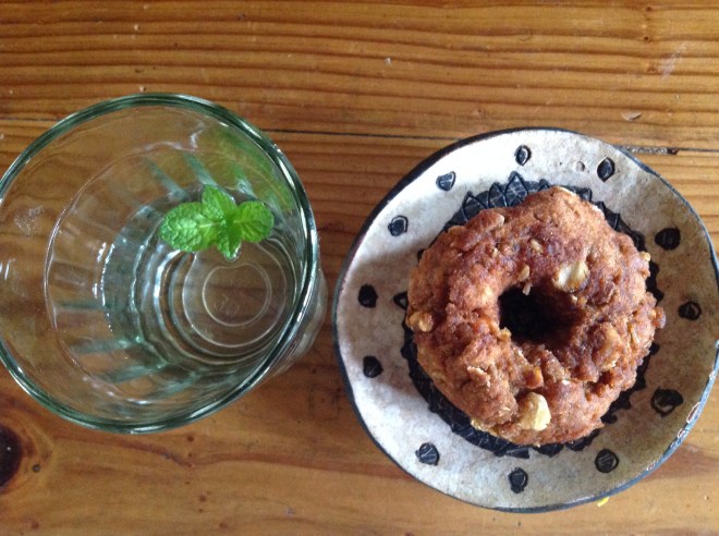 ドーナツとミントティ